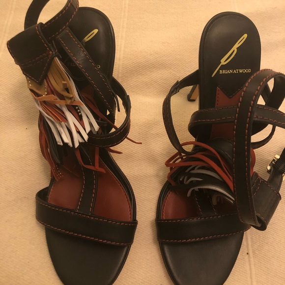 B Brian Atwood Leather Fringe Heel Sandals SZ 6 - Picture 2 of 5